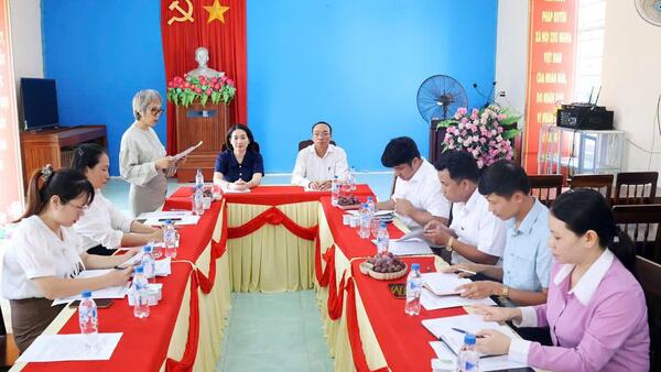 Uỷ ban MTTQ Việt Nam tỉnh Quảng Ngãi kiểm tra tình hình triển khai các hoạt động công tác mặt trận sau sắp xếp đơn vị hành chính tại uỷ ban MTTQ Việt Nam xã Long Phụng