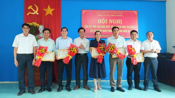 Đảng ủy xã Long Phụng tổng kết thực hiện Nghị quyết 18 của BCH TW Đảng khóa XII